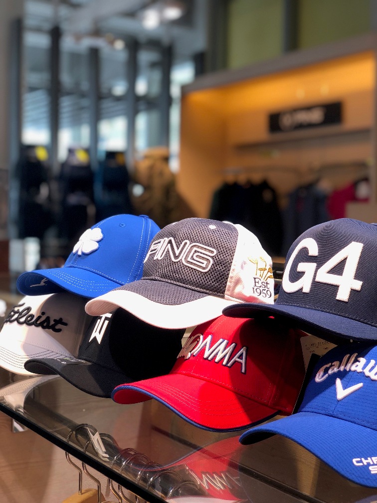Caps